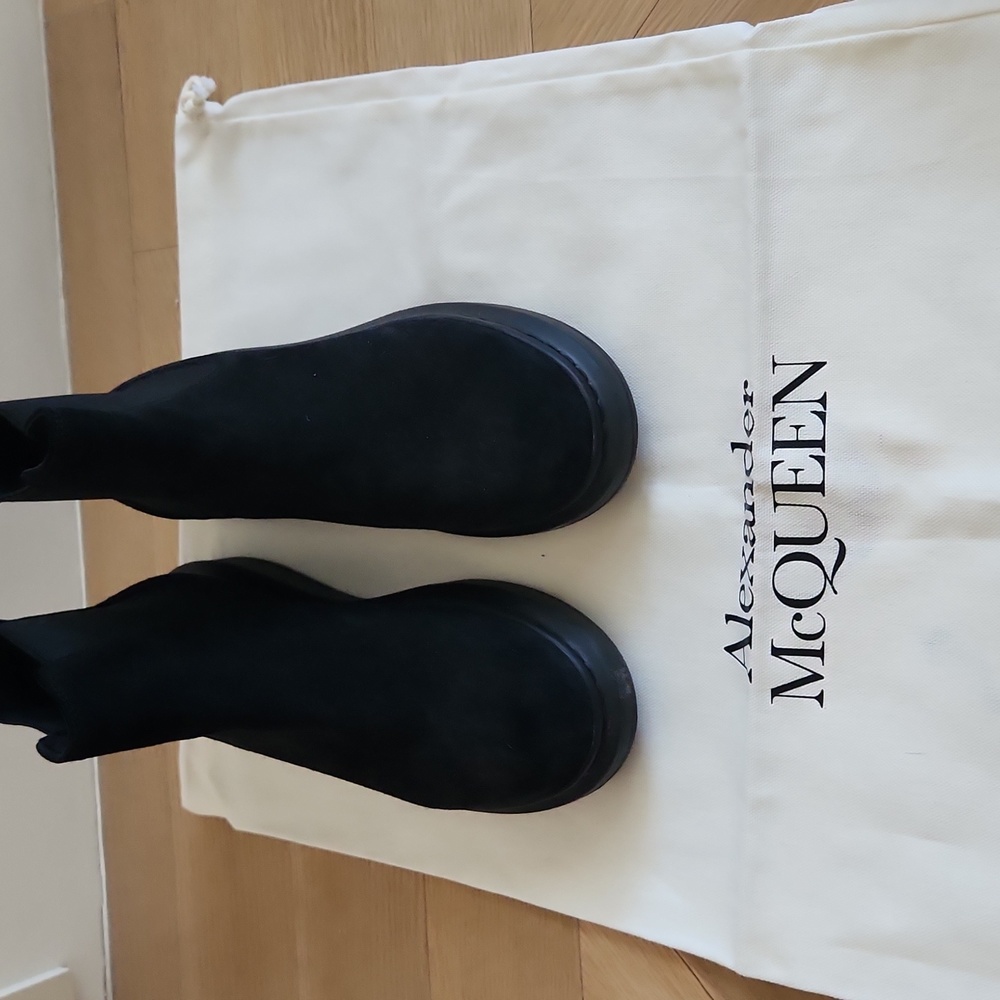Alexander McQueen black Chelsea boots